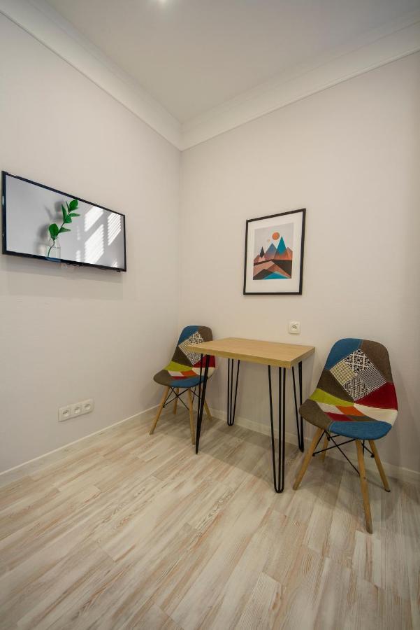 Design Apartments On Velyka Vasylkivska 42 Киев Экстерьер фото